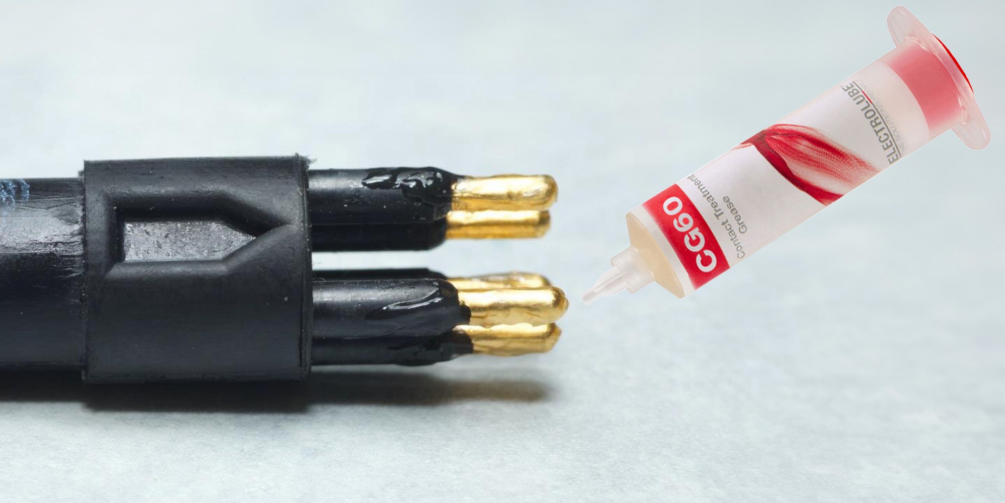Lubricate DiveCAN connectors