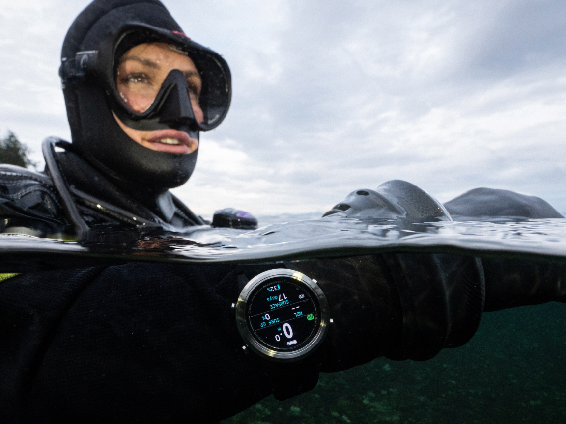 Diver at the surface wearing the TERN